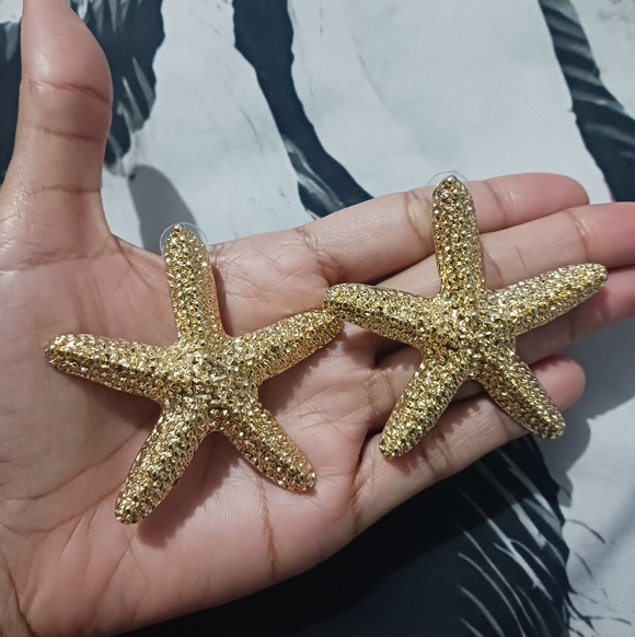 NEW Women Fashion Gold Big Starfish Stud Earrings - Picture 6 of 8